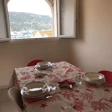 Le Dimore Di Marina * بوسا